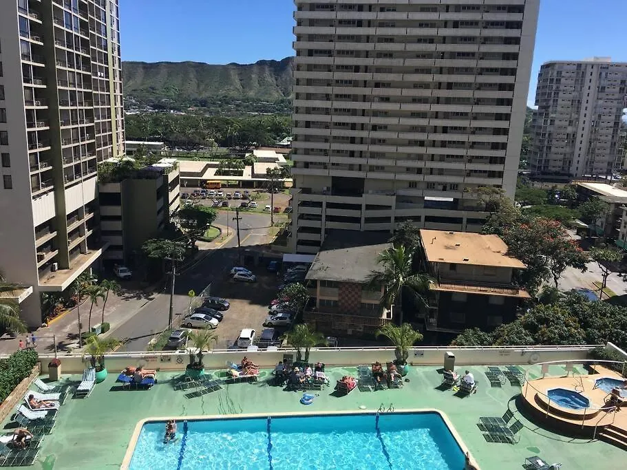 Diamond Head View @Waikiki Banyan Apartment Honolulu